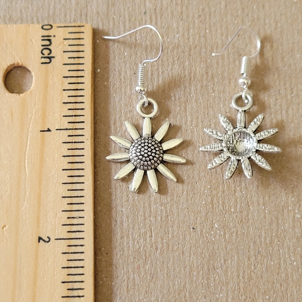 Sunflower earrings - Picture 2 of 2